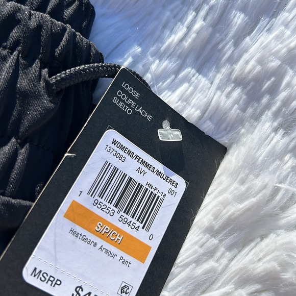 Under Armour Heat Gear Armour Women’s Joggers Black Size Small New with tag! - Picture 6 of 16